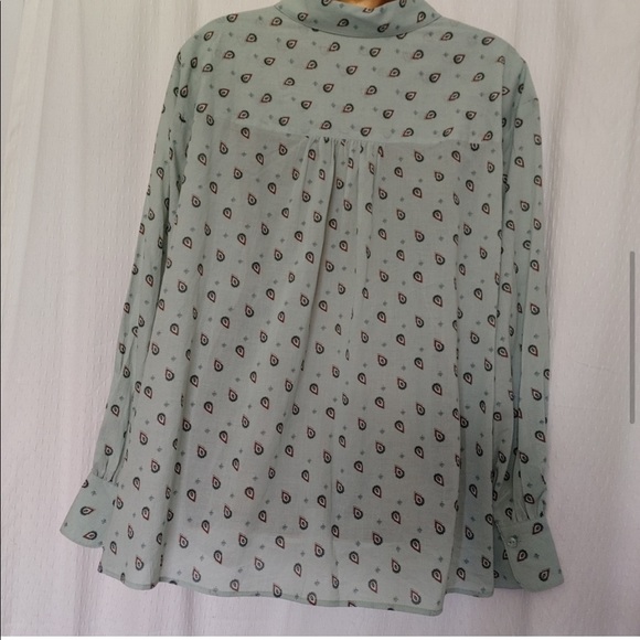 Light green printed button down shirt size 2X - Picture 3 of 8